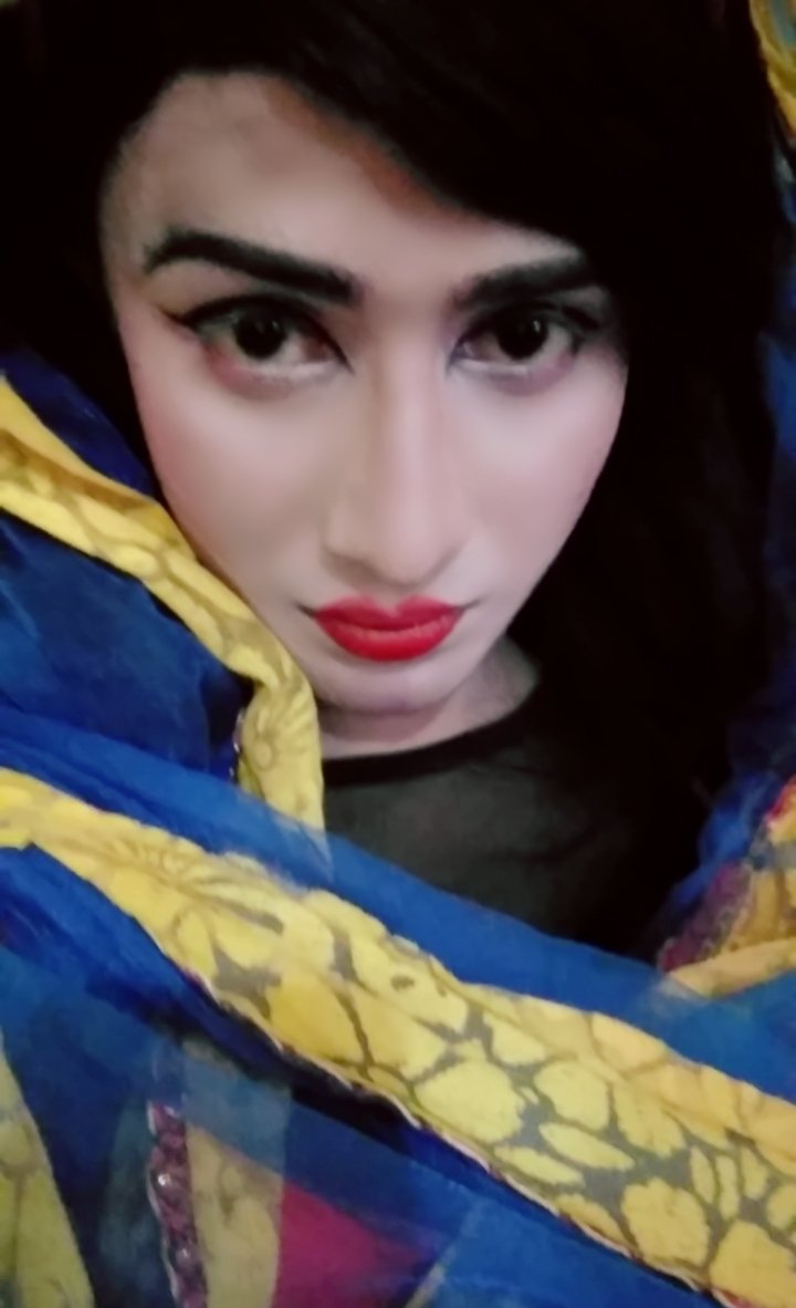 payelsukdev's tweet photo. Last night's show time pic https://t.co/dNeQR98zB0