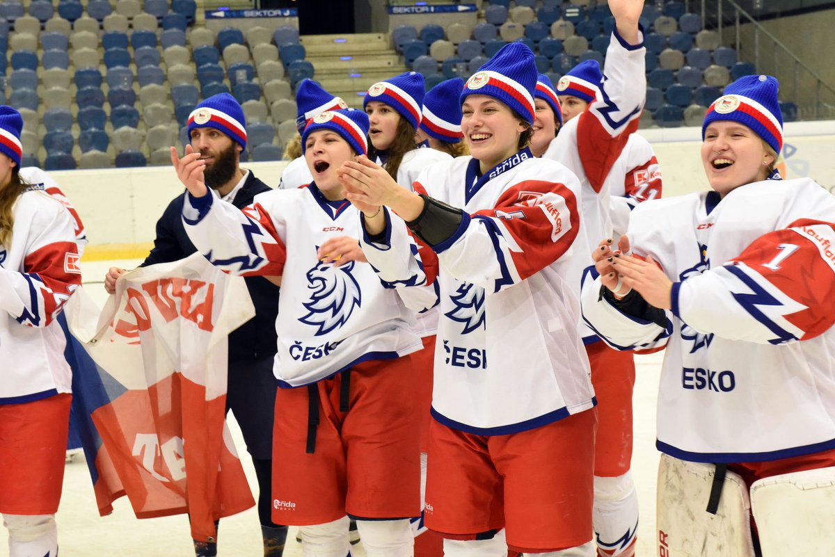 100% qualified! ⚡️✈️ Děkujeme za podporu. #narodnitymzen