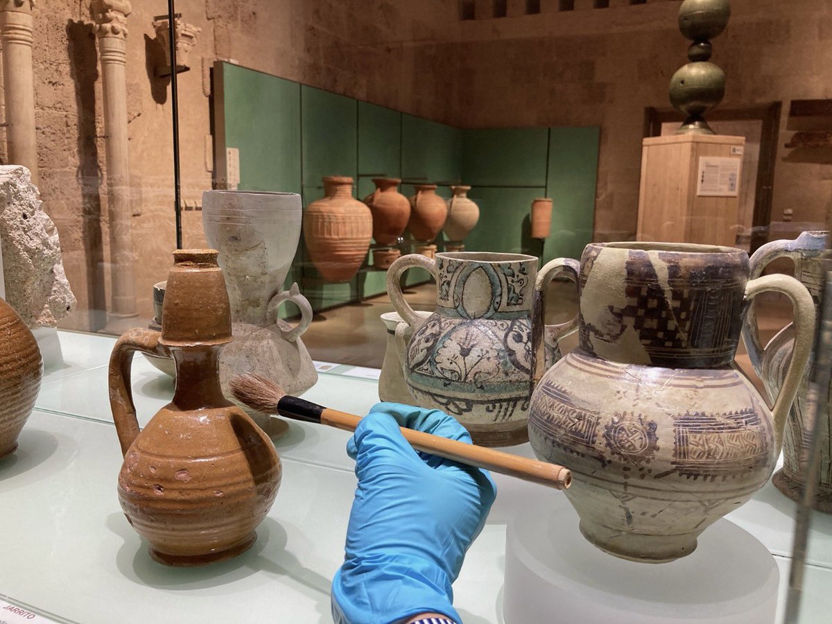 MuseoAlhambra's tweet photo. Hoy es lunes y, aunque nuestro #museo está cerrado, la actividad en su interior no cesa. 

¡Nos vemos mañana! Y con visitas guiadas con motivo del Día del #PatrimonioMundial 💚 https://t.co/yLK8Yklwnw