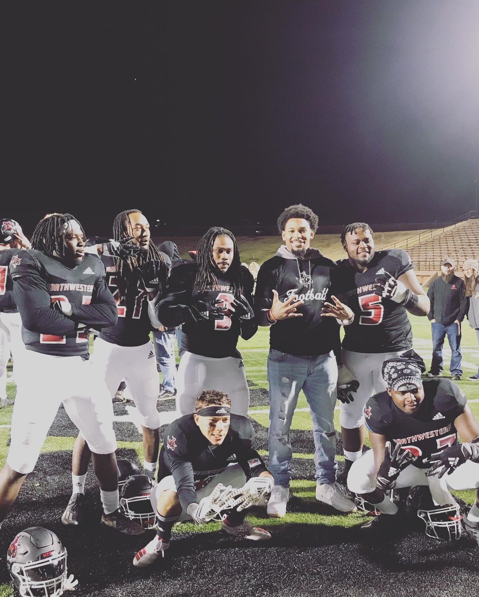 duck1_tra's tweet photo. Enjoyed my time in Ranger land. Nothing like a good college football game. Missing Kenny Miller #490 Crew    Luv these young men. #educatedblackman #RRR https://t.co/gqy9O60ZRO