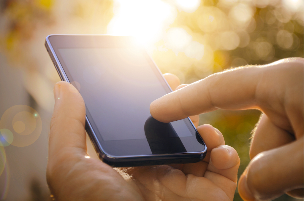 mobilbranche's tweet image. Es ist ein Irrglaube, #InAppAdvertising-Kampagnen seien ähnlich wie Desktop-Kampagnen und könnten schlicht und einfach "nachgerüstet" werden, meint Ekkehardt Schlottbohm von @PubMatic bei uns im #Partnerbeitrag: mobilbranche.de/2021/11/die-en… [Sponsored]