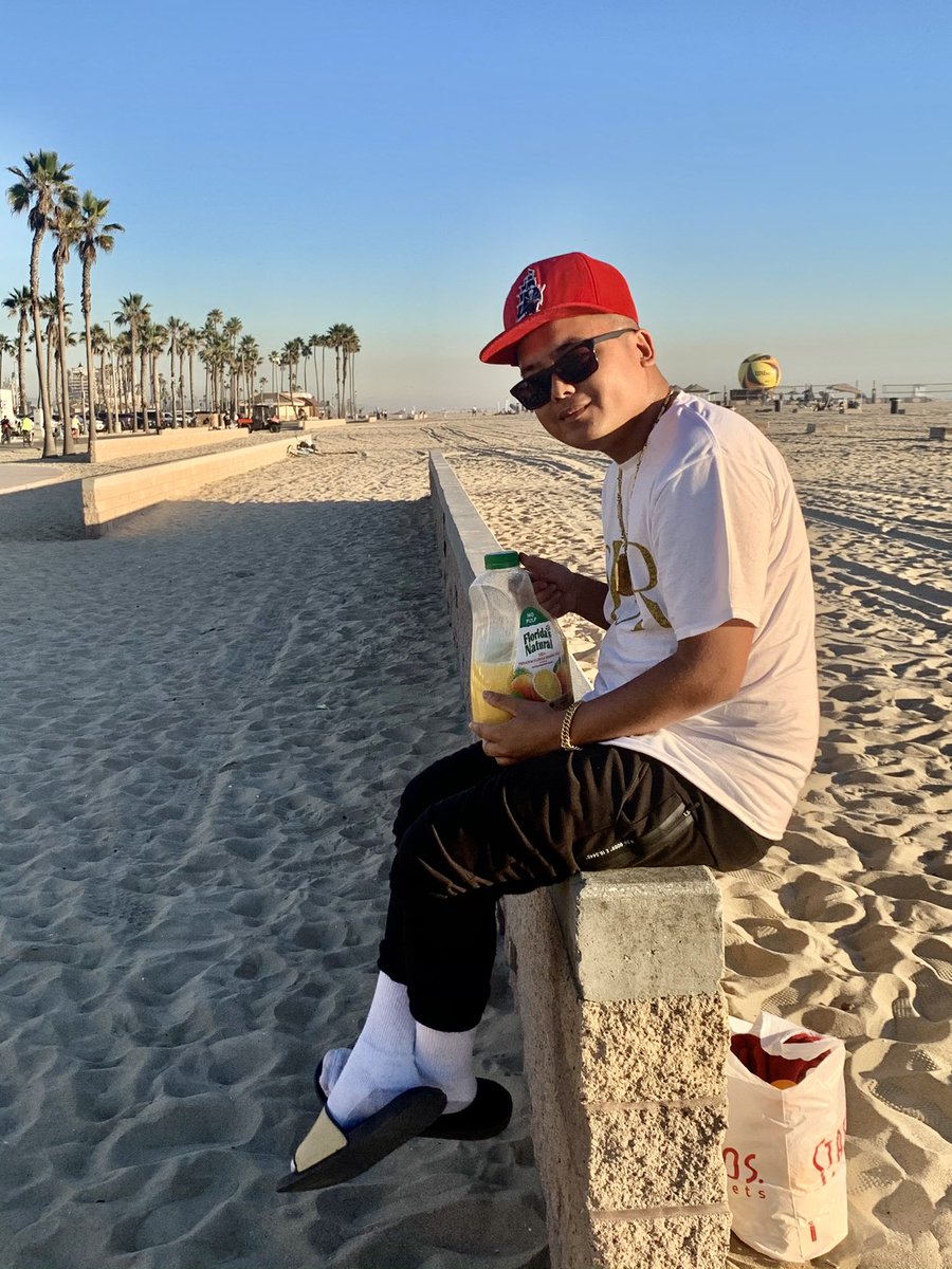 17Jay_kami's tweet photo. 😂🤭🌊🏝🙏 https://t.co/kumxi3IMRG