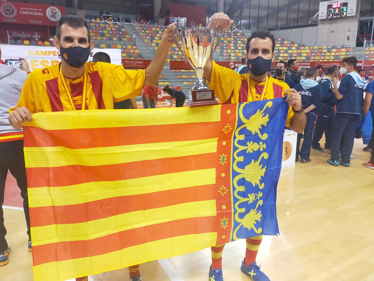 AsociacionAlter's tweet photo. El Club Alter Valencia se proclama por OCTAVA vez en su historia CAMPE��N de 🇪🇸 de Fútbol Sala ⚽ 2021
#Cartagena2021
#Feddi
#FEDICV
👏👏
@pilarbernabe
@GVAculturesport
@josepmiquelmoya
@FDMValencia
@vlcnoticias
@superdeporte_es
@lasprovincias
@FEDDI_DI
@yosoynoticia_ https://t.co/HyJoY3A9uZ