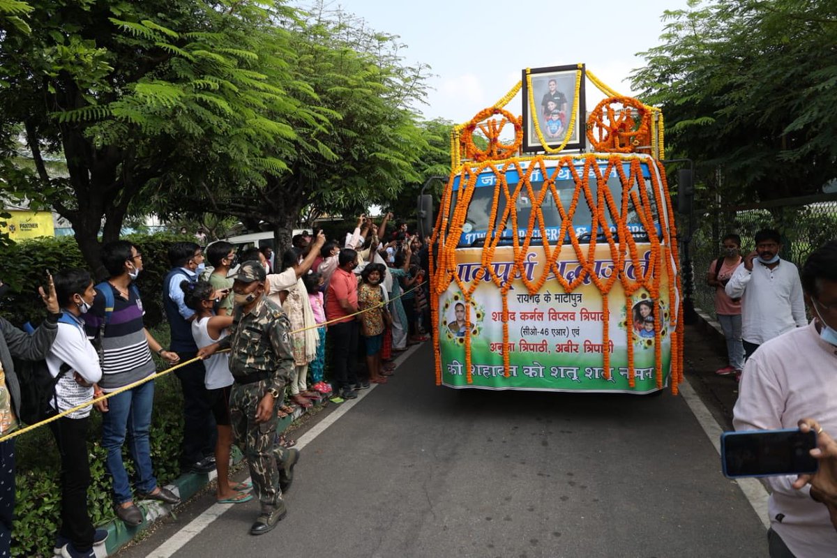 Thousands pour in at streets in #Raigarh town in #Chhattisgarh on Monday to offer last respects to their beloved local lad & Assam Rifles Colonel #ViplavTripathi, his wife & lone son who were martyred last week  in terror attack in #Manipur.