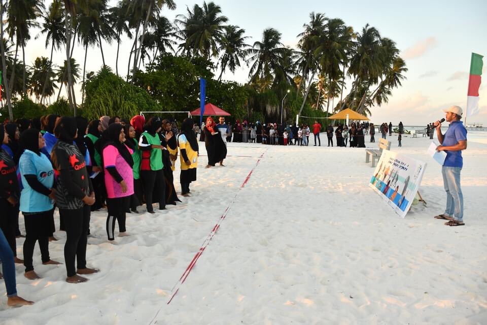 DhAtollHospital's tweet photo. ދުނިޔޭގެ ހަކުރުބަލީގެ ދުވަސް ފާހަގަކުރުމުގެ ގޮތުން ދ.އަތޮޅު ހޮސްޕިޓަލުން ކުޑަހުވަދޫގެ ކަނބަލުންނަށް ބޭވުނު ހޭންޑްބޯލް މުބާރާތް. @MoHmv @HPA_MV @kudahuvadhoo https://t.co/WQZG3HuyD6