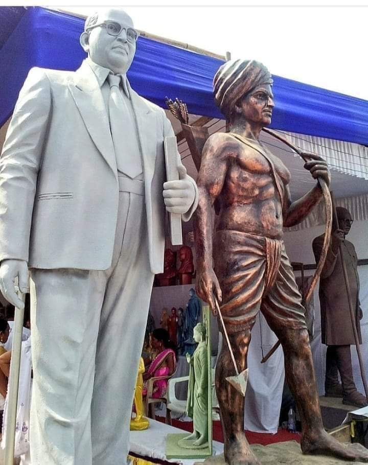 Dbadetia07's tweet photo. जल-जगंल-जमीन और देश की रक्षा के लिए अंग्रेजी हुकूमत के खिलाफ़ जीवन पर्यंत संघर्ष  करने वाले महान जननायक बिरसा मुंडा जी की जयंती पर शत-शत नमन।

आदिवासी अधिकारों व जन चेतना के प्रणेता बिरसा मुंडा जी अमर रहें। @BirsaMunda15 #BirsaMundaJayanti @Dbadetia07 https://t.co/h2ipGlSxZt