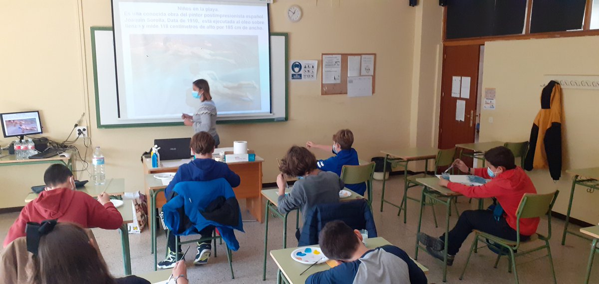 CREE_CYL's tweet photo. ¡Aquí podéis ver los talleres del #ProgramaExtracurricularAACC de #Segovia!: Los más peques aprendiendo sobre astronomía, los más mayores en el taller de matemáticas y los demás en el taller "el arte y las sensaciones". ¡Gracias profes! Y gracias al @IesMoliner 
@educacyl https://t.co/iMlZHYfDi9