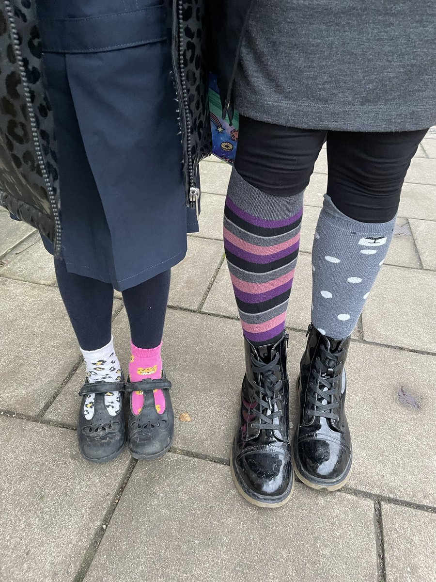 _Mrs_Monty's tweet photo. Like mother, like daughter.  #Oddsocksday @StEds_ip33 https://t.co/EmU5zbOhkK