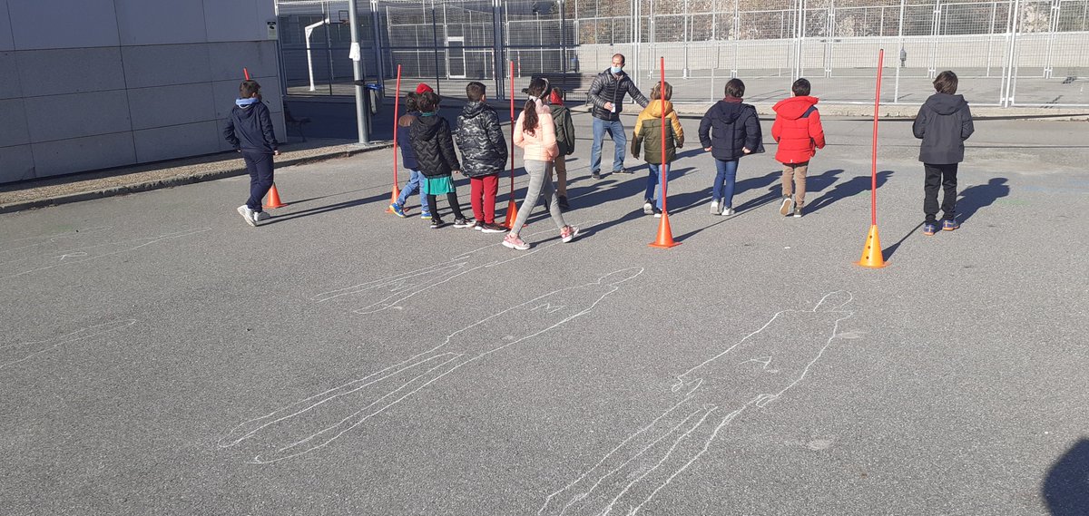 CREE_CYL's tweet photo. ¡Aquí podéis ver los talleres del #ProgramaExtracurricularAACC de #Segovia!: Los más peques aprendiendo sobre astronomía, los más mayores en el taller de matemáticas y los demás en el taller "el arte y las sensaciones". ¡Gracias profes! Y gracias al @IesMoliner 
@educacyl https://t.co/iMlZHYfDi9
