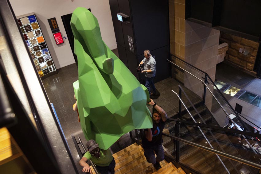 photosSMH's tweet photo. How to move a giant green #elephant? Museum of Sydney's new exhibition, How to Move a Zoo, tells the story of how 228 mammals, 552 birds and 64 reptiles were relocated to Taronga Park in 1916. GALLERY https://t.co/2d23V3EFWy STORY https://t.co/SOZJmVEiJc #photos @DomLorrimer https://t.co/nIa4YdZSyU