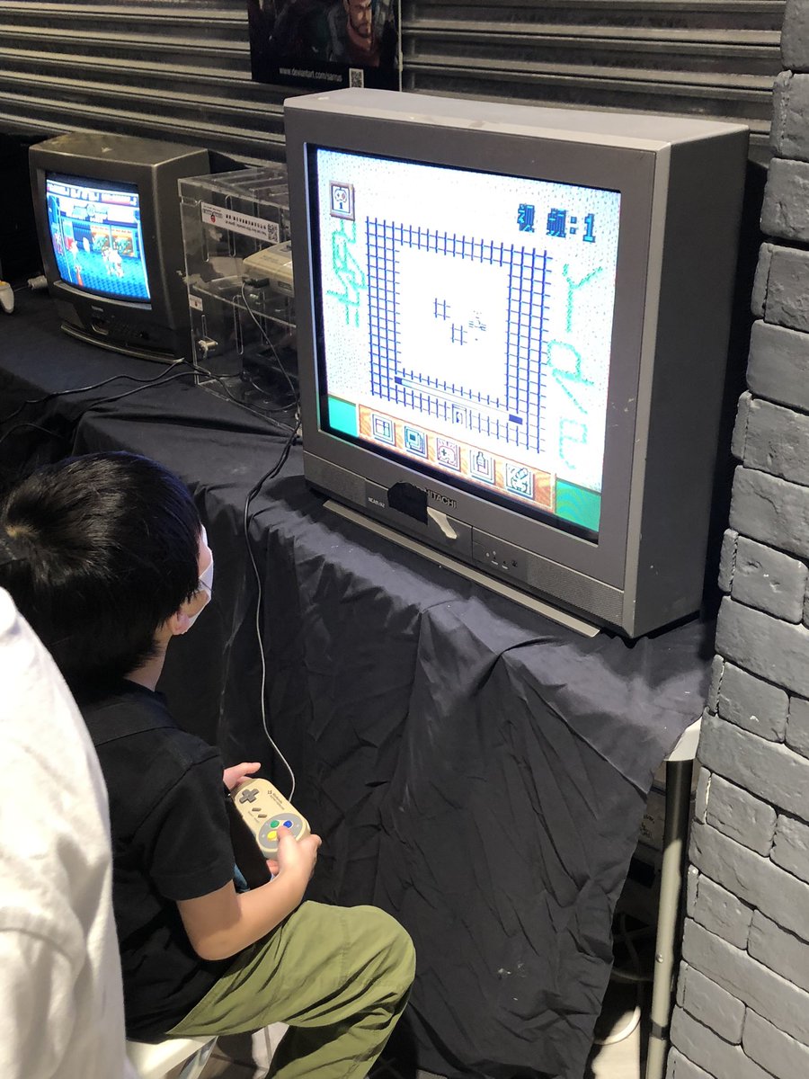 retro_hk's tweet photo. Great to feature an exclusive demo of @asobitech’s game D*Fuzed at this years #RetoHK! A great new spin on the puzzle genre with awesome music and great gameplay! Developed for #GameBoy and published by https://t.co/xn9UThd3Cn coming in the near future! https://t.co/h1JGQHqB28