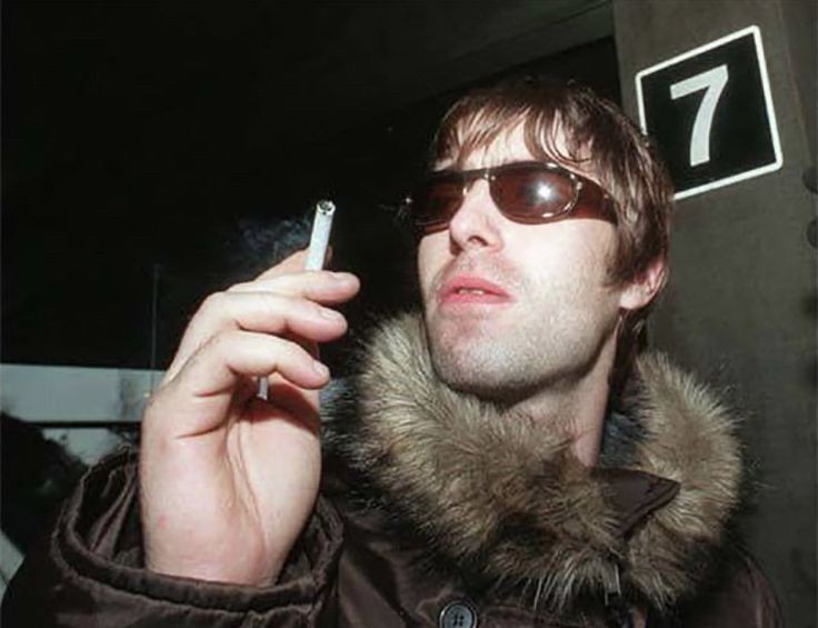 liam and noel every six hours (@gallaghershours) on Twitter photo 