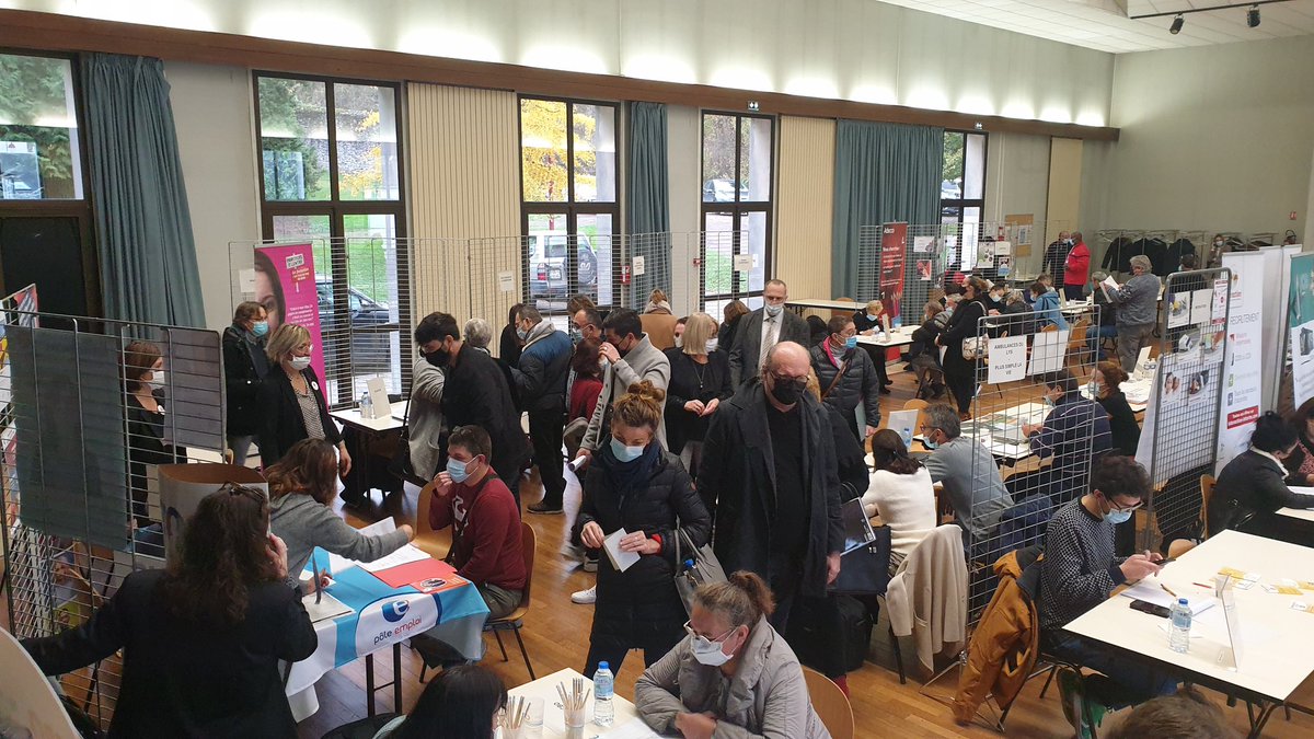 En direct du forum de chateau-renard organisé par @poleemploi_RCVL et la 3CBO 
#onestlapourvous
#Recrutement 
#aupluspresdesterritoires