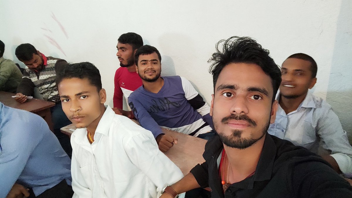Anishsingh1505's tweet photo. " जिंदगी एक सफर है सुहाना " is not always true , But
" यहां कल क्या हो किसने जाना " is damn true...💯 https://t.co/w2U04WWu6w