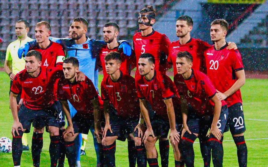 vocelaziale's tweet photo. ALTRI LAZIONALI🏳️

#Ndrecka titolare in #SloveniaU21AlbaniaU21 (3-0)🇦🇱

Il terzino si è mosso nel ruolo di ala‼️

Domani la prossima partita contro il #KosovoU21🇽🇰 https://t.co/BSmQmmmUAY