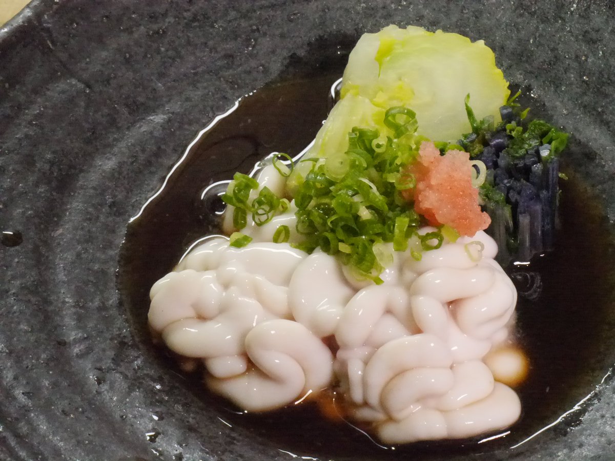 kunip0617's tweet photo. 「たら白子ポン酢」

たら白子は塩で臭み、ぬめりを取り、50度に温めた昆布だして10分加熱しまています。

手間ひまかけた下処理でとろけるような食感 https://t.co/xKEfpN22sJ