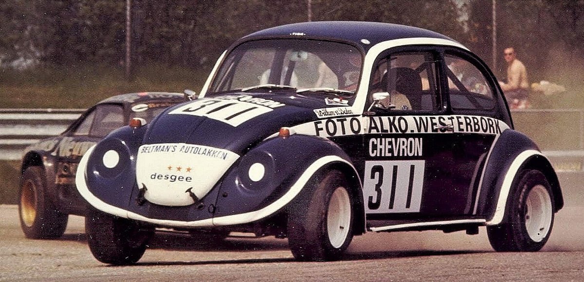 Alpinewillem's tweet photo. Altijd nog dankbaar voor de sponsering op mijn VW kever RALLCROSS jaren 70. https://t.co/Kigr09bQF5