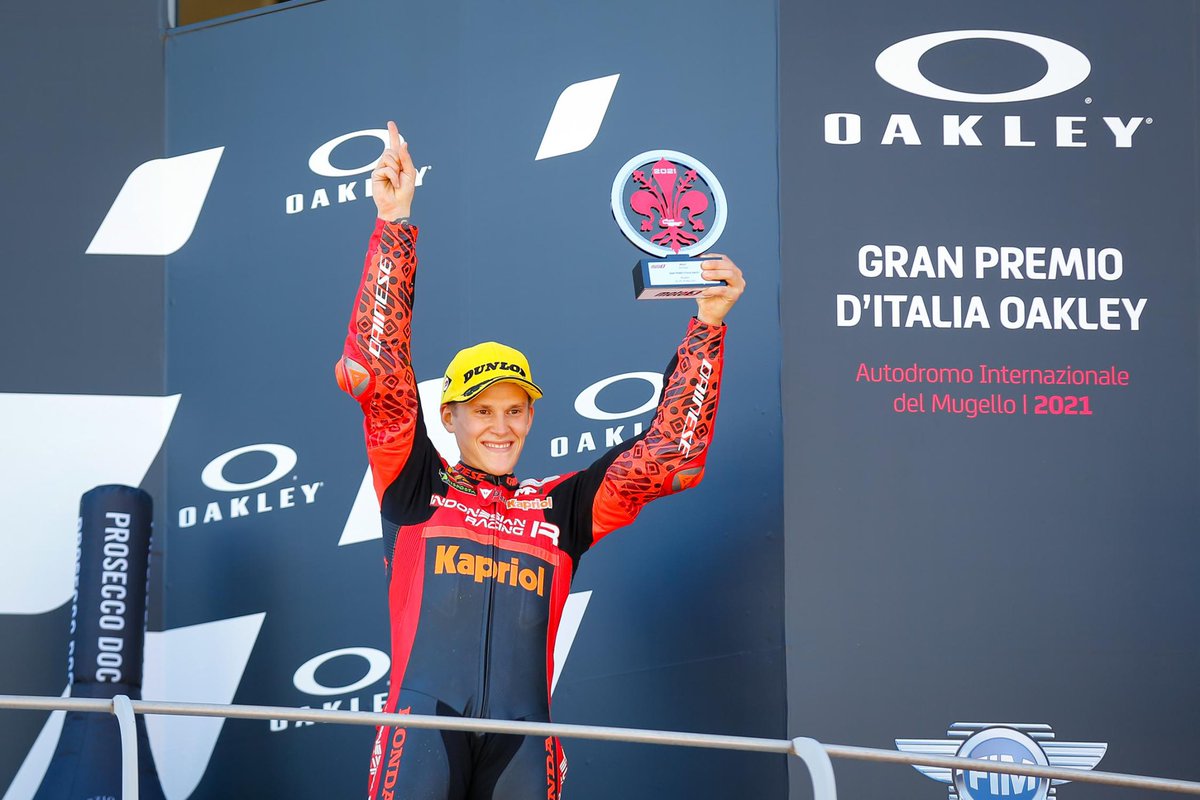 GR2FanClub's tweet photo. La temporada 2021 ha llegado a su fin y con ello la etapa de @gabrirodrigo2 en Moto3 junto a @gresiniracing. 

Ahora comienza una nueva andadura de la mano de @sagracingteam y @edu_perales en Moto2. 

Estamos muy ilusionados y con muchas ganas de ver a Gabri sobre su nueva moto. https://t.co/xNprZQC7Lx