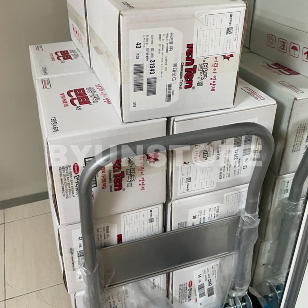 RT สุ่มแจก 1 เซต 🧏🏻

🛒 PRE - ORDER
TENTEN VITAMIN 💊
ช่วงนี้วอนลง ปรับราคาลงให้น้า

⁕ รอบ 3 สั่งของ 20/11
⁕ กระปุกละ 950฿ - 120 เม็ด
⁕ รอบแอร์กระปุกละ 1,100฿
⁕ เซตแบ่ง 290฿ - 30 เม็ด
⁕ สั่งซื้อ : shorturl.at/mzEV4

#tentenVitamin 
#วิตามินtenten 
#ตลาดนัดtreasure