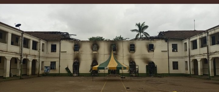 ahmed_farhanah's tweet photo. The #schoolsunrest trend is worrying because it contributes to rise in terrorism.When students are out of school indefinitely,they become ready tools for terror sects to carry out their evil machinations. #MondayMotivation Happy 90th Mwai Kibaki https://t.co/CFXvuMfZYc