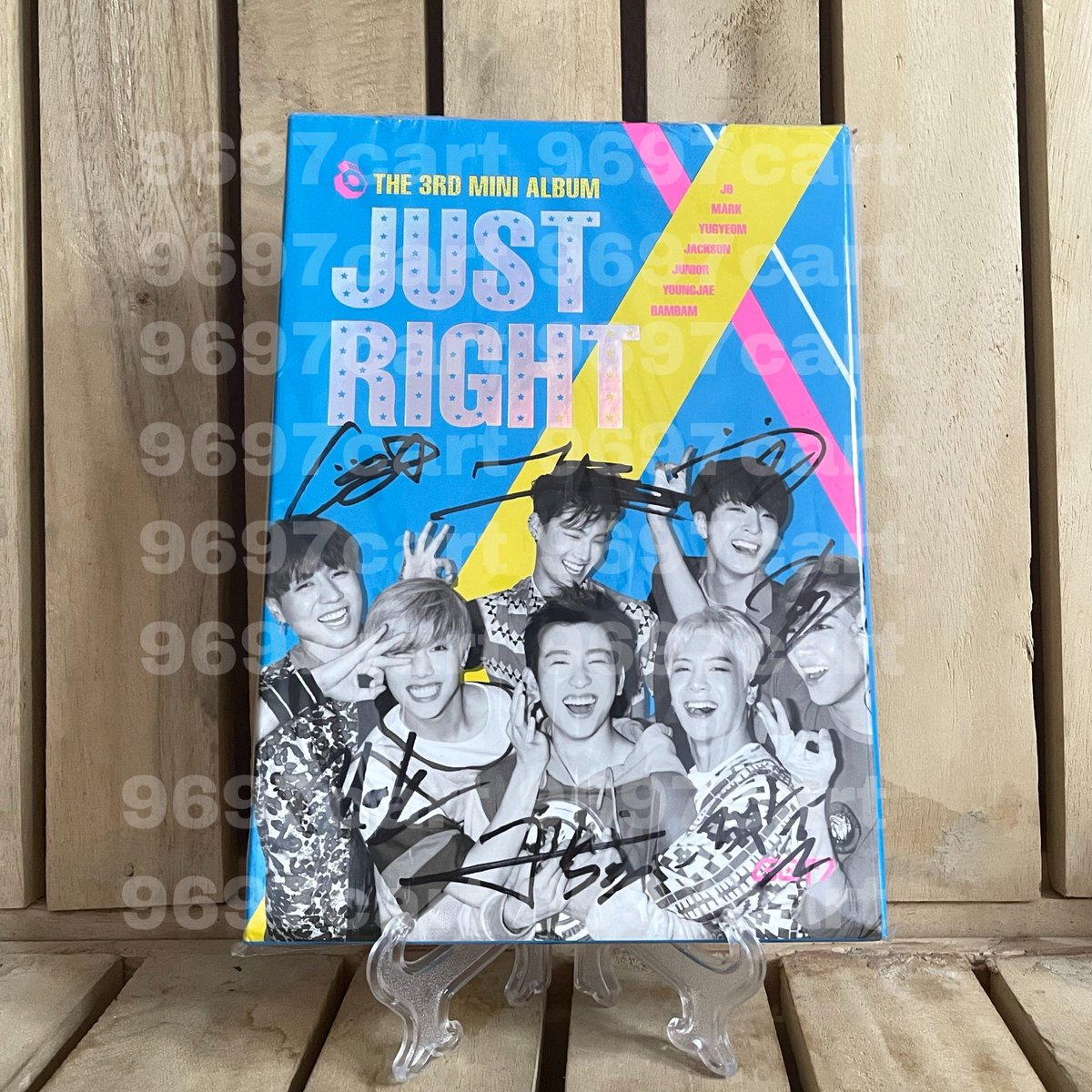 9697cart's tweet photo. wts/lfb

• got7 just right ot7 signed album
- can give 2-3 photocards of your choice
- 4,000 (3,800php PAYO)
- onhand and ready to ship

dm for video and queries!!

help rt 🤗 @7for7Shoppe @BearPocketPH @LemonSkyPH @kyumcart @arscloudph @GOT7MarketPH @AhgaseMarketPH https://t.co/FRJbry6r87