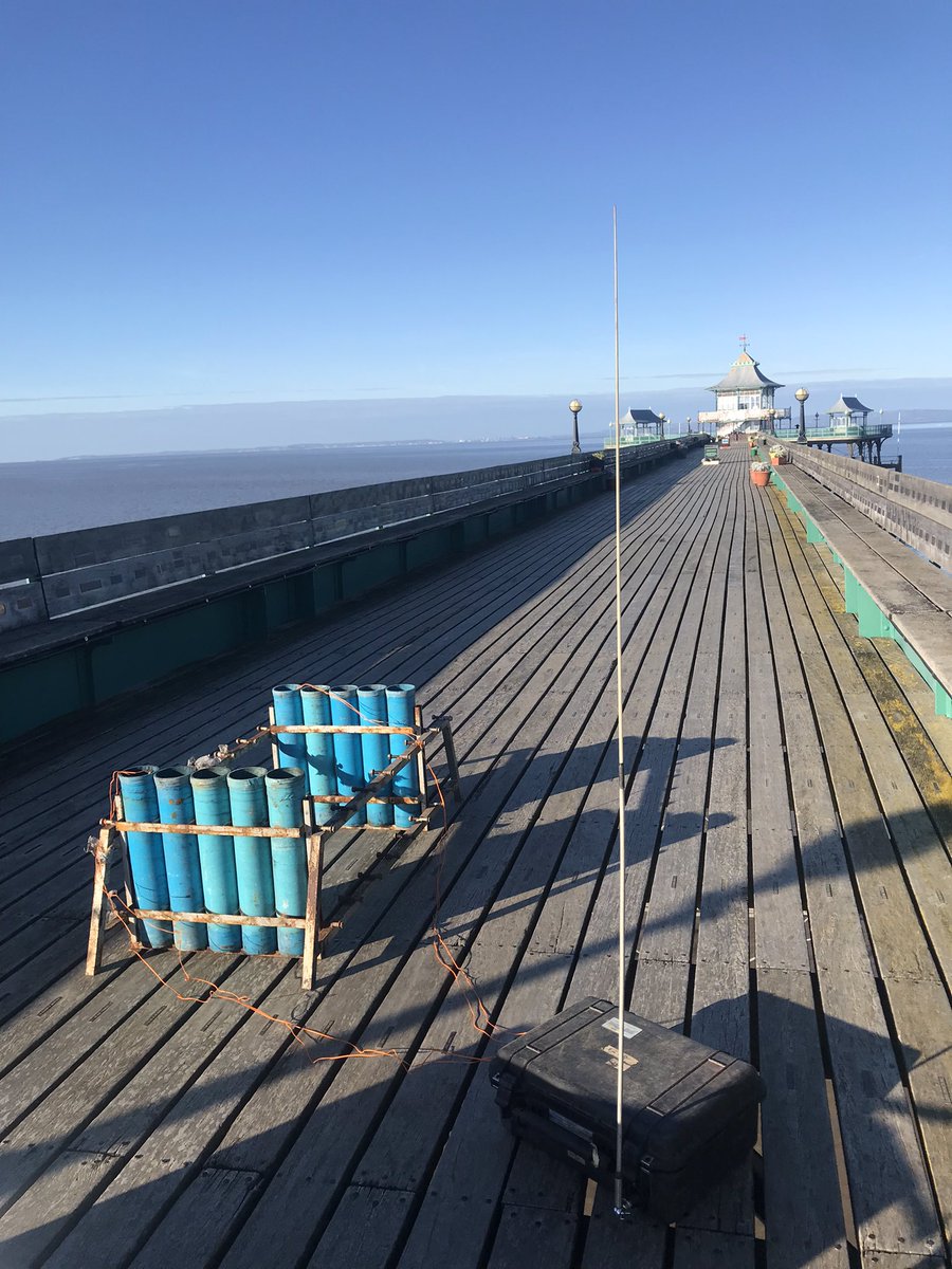 Firemagic_uk's tweet photo. No more fitting place too mark Remembrance Sunday than with Two maroons fired off of Clevedon Pier. https://t.co/9Tvf84LZos