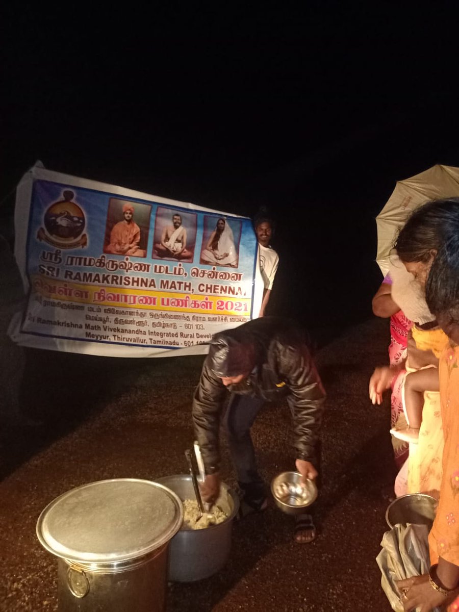 Flood Relief Work at Poondi

Sri Ramakrishna Math Distributed 300 cooked food at Poondi on 14th Nov 2021

#ChennaiFloods #ChennaiRains