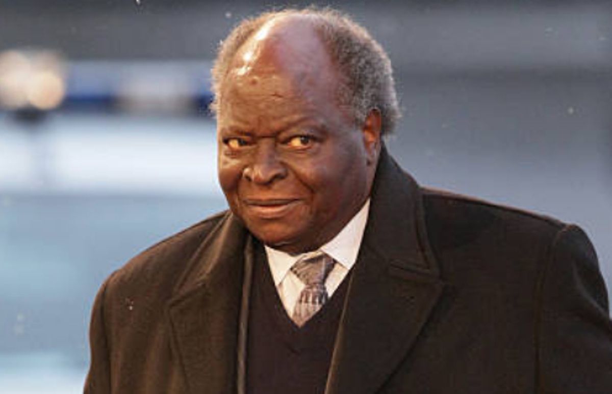 Happy 90th birthday Emilio Stanley Mwai Kibaki, third President of Kenya. 