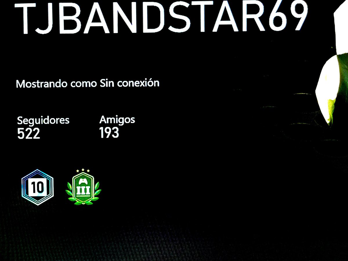 Apenas me di cuenta que <a href="/XboxMexico/">Xbox México</a> tuneó la insignia de los 10 años. Que shulada oiga. ##Xbox #Xbox10años #MiCorazónEsVerde #HappyGaming #TJBANDSTAR69