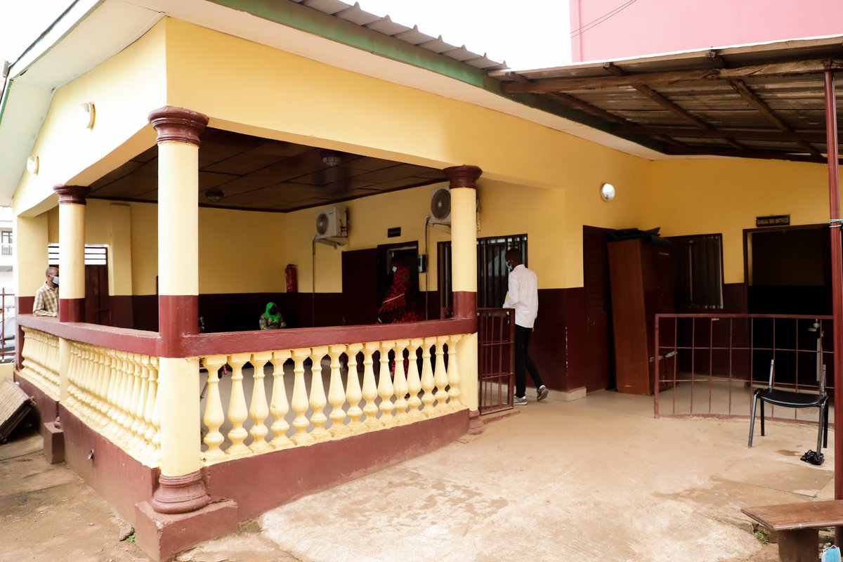 PasspeGuinee's tweet photo. Remise provisoire des urgences des CMC de Coléah, de Ratoma et de la Minière. Un ouf de soulagement pour les patients ainsi que l’ensemble du personnel soignant de ces hôpitaux. 

La réalisation a été assurée par UNOPS avec le financement de la BID. 
@guinee_oms @UNICEFGuinea https://t.co/4tlm2RNrGW