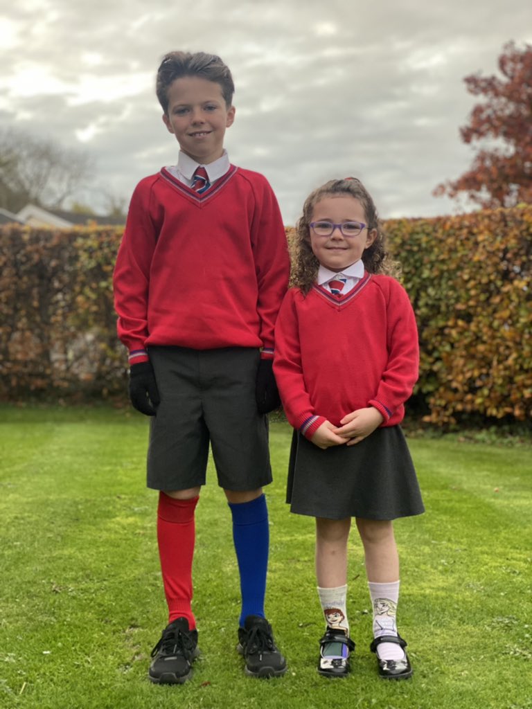 Niklogi's tweet photo. #antibullyingweek #oddsocks @ysgolbrynhedydd https://t.co/mlDDEWBe3N