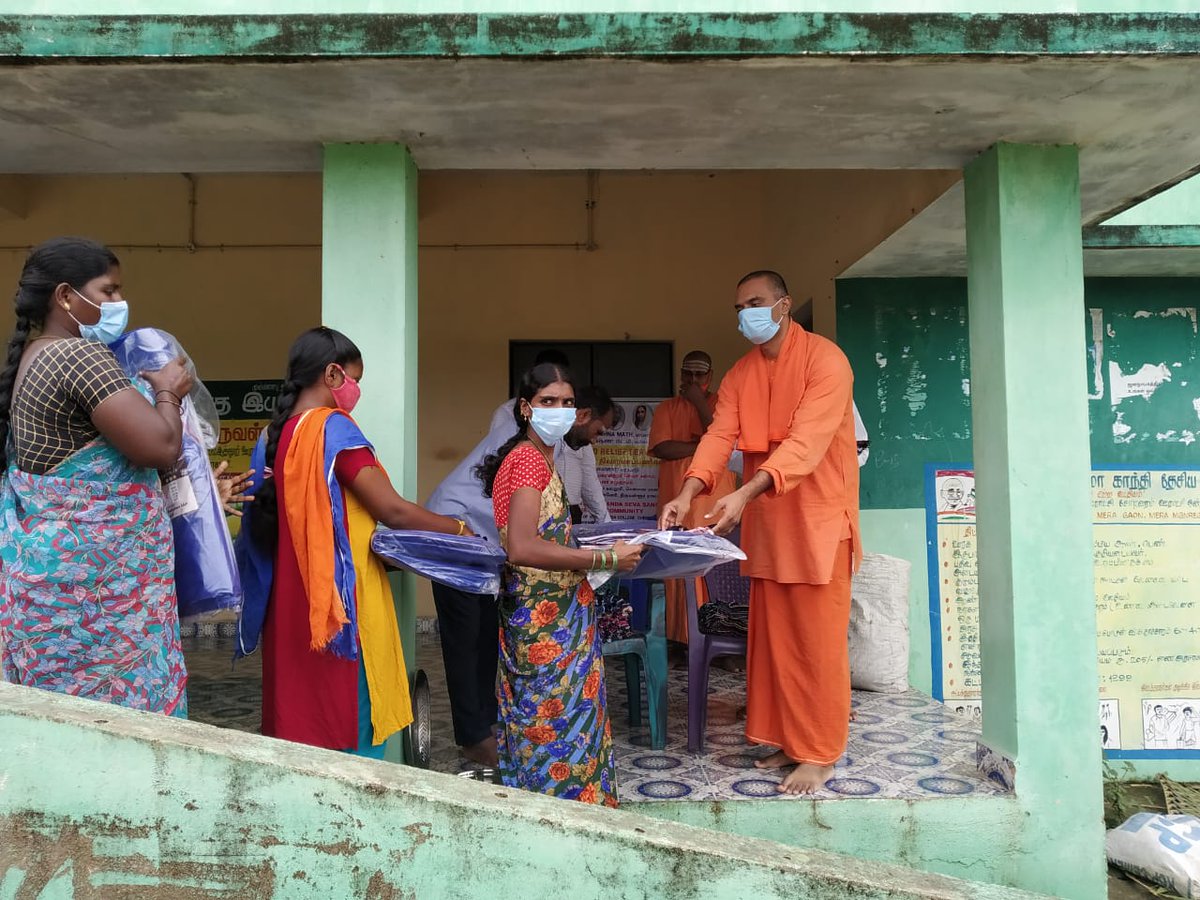 Flood Relief Work at Poneeri Meenjur area – North Chennai

Distributed 75 quality tarpaulins, 100 bedsheets, 100 towels given to poor Irular people at Poneeri Meenjur area of North Chennai on 15th Nov 2021

#ChennaiFloods #ChennaiRains