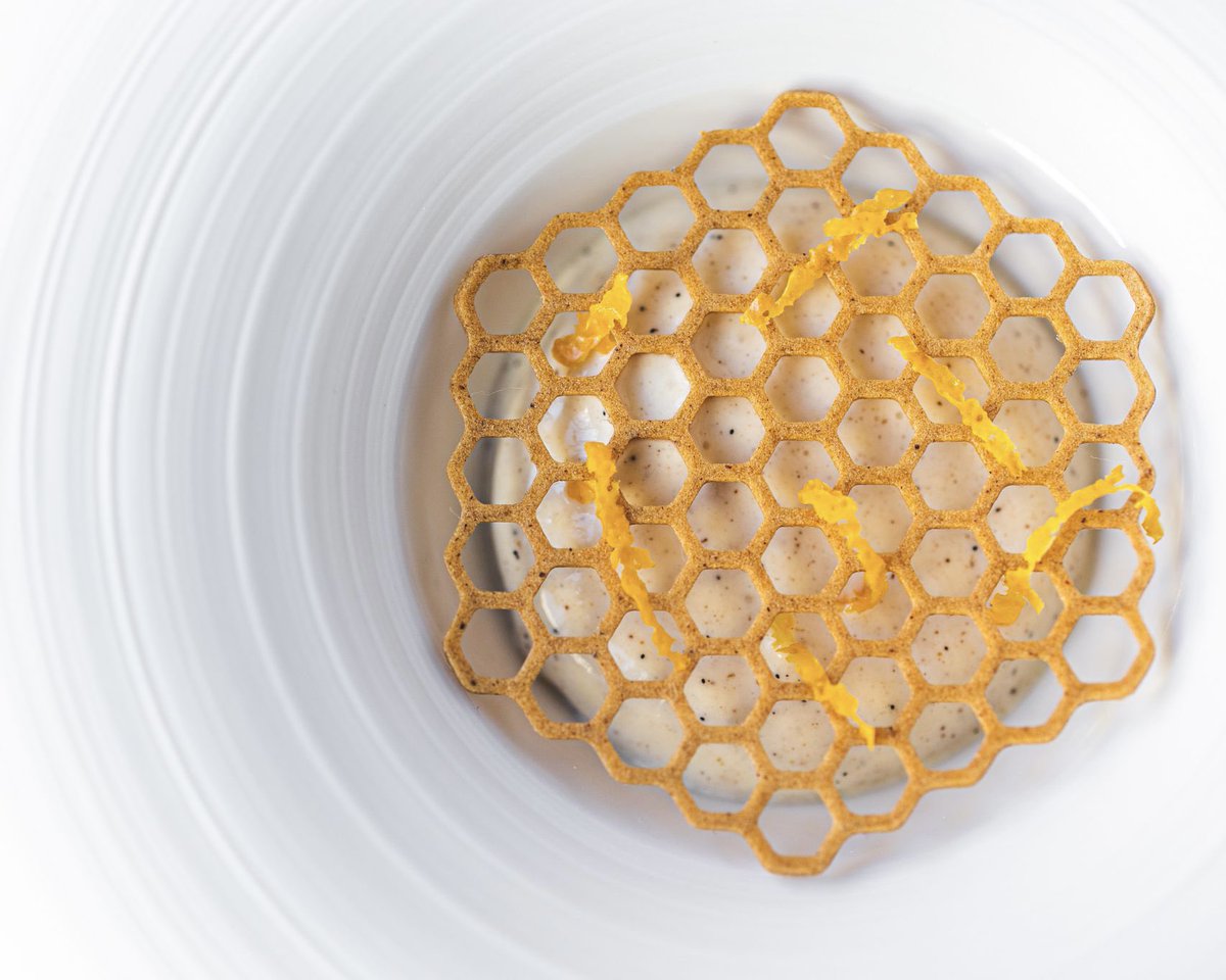 GordonRamsay's tweet image. A look at some of the beautiful new dishes at Restaurant Gordon Ramsay !! @GordonRamsayGRR