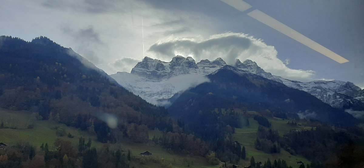 VIndependant's tweet photo. #Valais 👍👍👍💪💪💪🆚️ https://t.co/AaHtqFTYAY