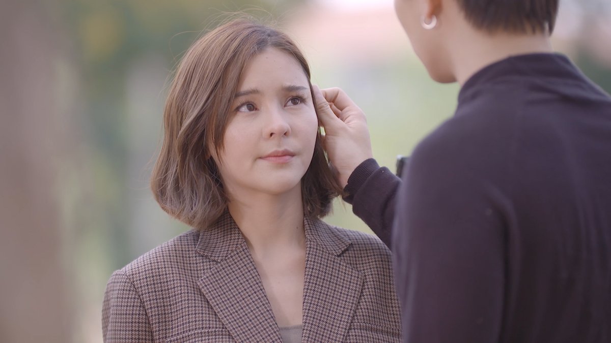 GMMTV's tweet photo. อยากดูแลเขา แต่ปากแข็งอะเนาะ คิมหันต์!
#สั่งใจให้หยุดรักเธอEP13 #GMMTV
@lee_thanat @aom_sushar https://t.co/5rpH7yr3Rm