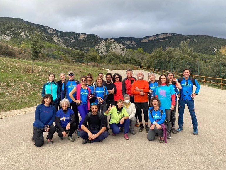 CabirolsRoses's tweet photo. Imatges de la sortida que vàrem fer ahir a la Mare de Déu del Mont, moltes gràcies als nostres guies i a totes les qui ens vau acompanyar, seguim!! ✊
#CabirolsRoses #ElsCabirolsMolen #OrgullDeClubCabirols #ExcursionismeCatala https://t.co/aHZ0cvBZ5C