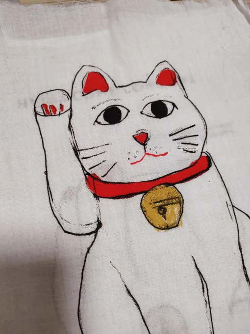 加湿器を猫たちから守ってくれてたこの昔台湾で買ってきた手ぬぐい、なんか見たことあるんだよなーと思ったらそうか!尾形だ!!買ったときも尾形だ!と思って買った気がする尾形だ!!! 