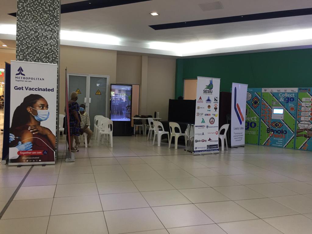 SesiuLe's tweet photo. @PrimeMinisterLS wants 1.6million Basotho to be vaccinated by year end. Come get your jab @PioneerMall @MaseruMall @AllianceInsurance Mokhotlong and M/Hoek. @LesothoTribune https://t.co/0RNUiwfQNh