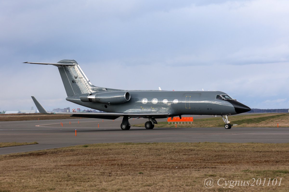 Cygnus201101's tweet photo. N173PA
Gulfstream Aerospace G-1159A Gulfstream III
Phoenix Air
November 15, 2021
#N173PA #GLF3 #RJCC #CTS #新千歳空港 https://t.co/VNNnnuB6KT