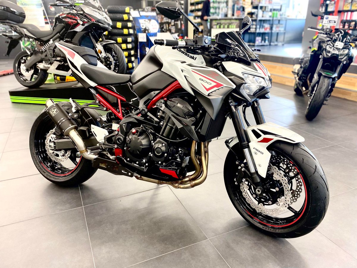 motoshop35's tweet photo. Du matos pour ta #Z900 MY2022... #Rizoma, #Puig, #Chaft, #ermax, #TopBlock et #Arrow. Rien que ça !
#motoshop35 #kawasakirennes #kawasaki #kawasakiz900 #my2022 https://t.co/jikkWEdCzz