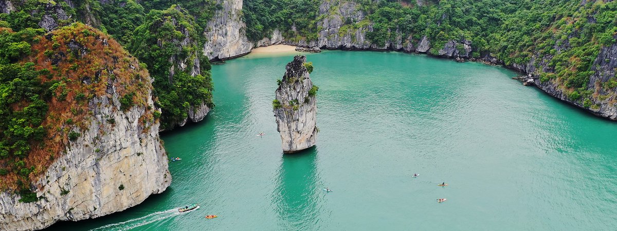 catbaexpress's tweet photo. Enjoy the beautiful scenery on Lan Ha Bay by Sup and Kayak #lanhabay #vietnam #photography #travelphotography #catbaexpress https://t.co/5sAhd9vTeZ