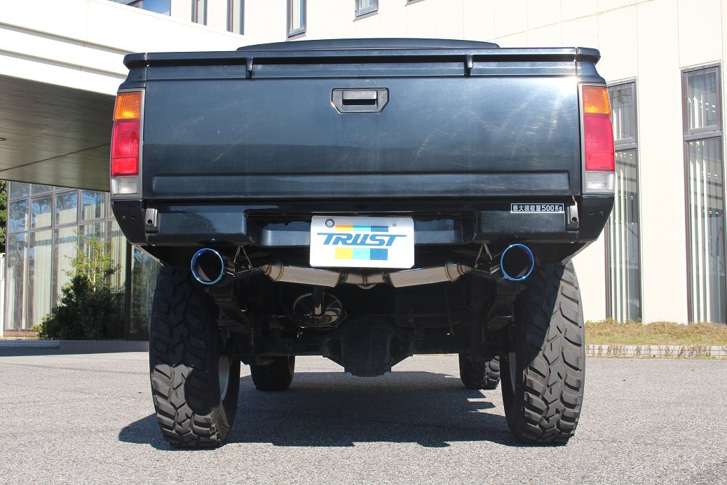 trust_racing's tweet photo. GReddy FACTORYで、マフラー製作のご依頼を頂いたダットサントラックを納車しました!
マフラー以外に腐食したサイドステップ製作を追加で行ったので少々お時間を頂きましたが、とても満足頂けました!
ご依頼頂いたK様、ありがとう御座いました。
#trust #greddy #greddyfactory https://t.co/IORMLmUQGX