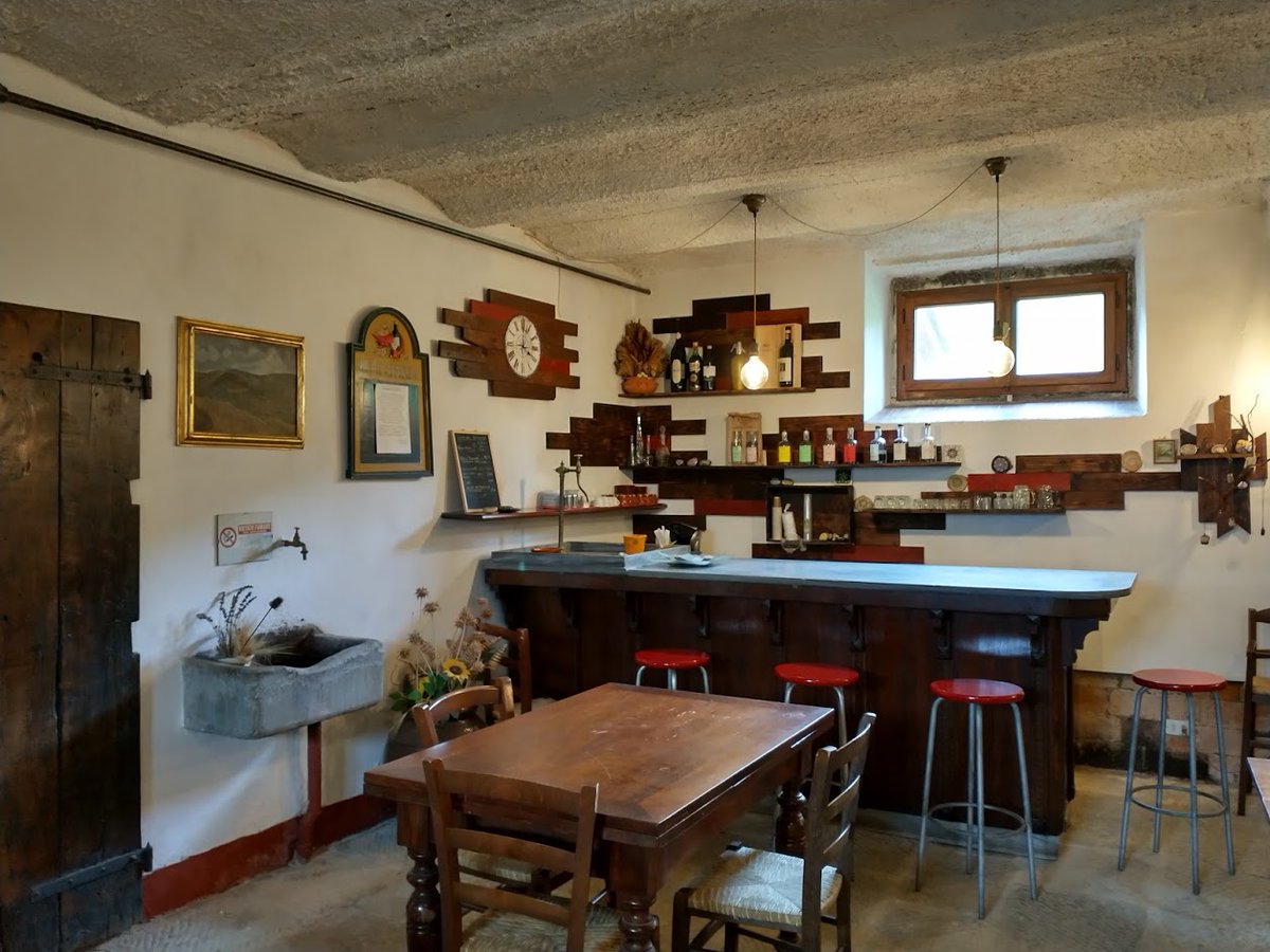 Praticino's tweet photo. #capodannosenzabotti Ancora qualche appartamento disponibile per un #Capodanno in compagnia del tuo amico a #quattrozampe 
scrivici a: info@praticino.it https://t.co/zYKJqzwY75