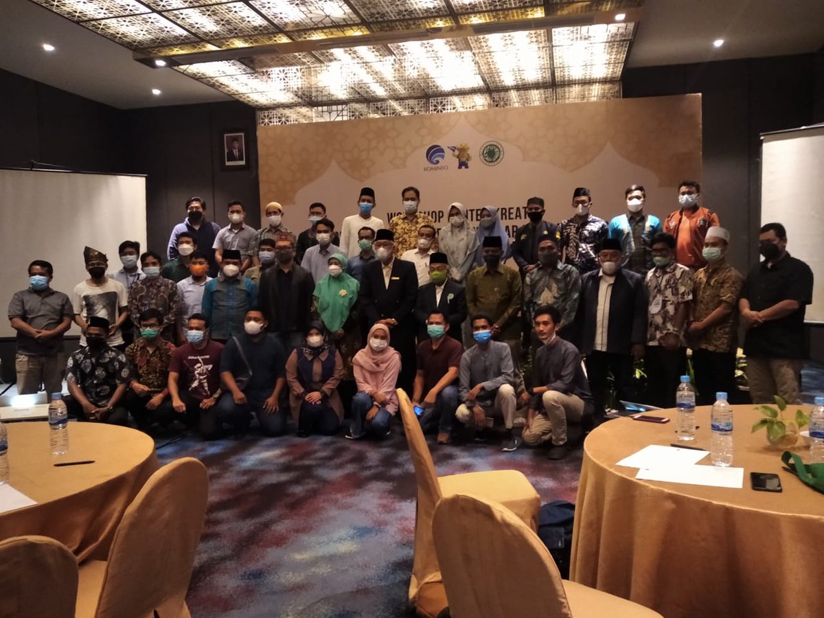 Asrullasrg's tweet photo. Foto bersama Pembukaan Workshop Konten Kreatif, Kominfo - MUI
#IslamWasathiyahMUI #MUIKotaPadangsidimpuan https://t.co/iA6WUZ6Lmn
