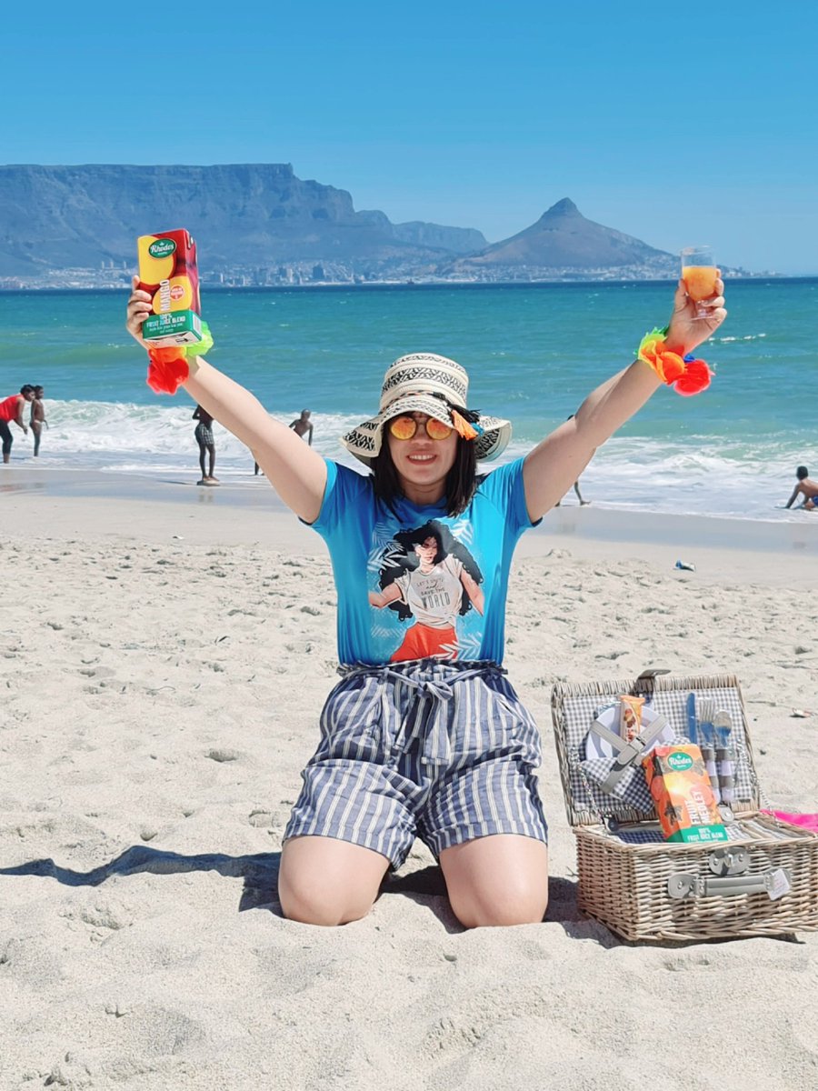 __ChantelAugust's tweet photo. #MetroGoWithGoodness #RhodesQuality it's summer time which also means lots of #RhodesQuality Moments π§π§πΉ so refreshing π @METROFMSA https://t.co/xt9fZUFaTZ