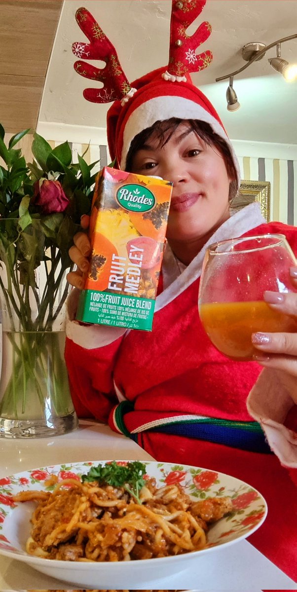 __ChantelAugust's tweet photo. #MetroGoWithGoodness Festive season is here and that means #RhodesQuality every day ππ₯°π₯³πΉπ§π§π
my favorites β€ @METROFMSA https://t.co/pkzwF5Xhvm