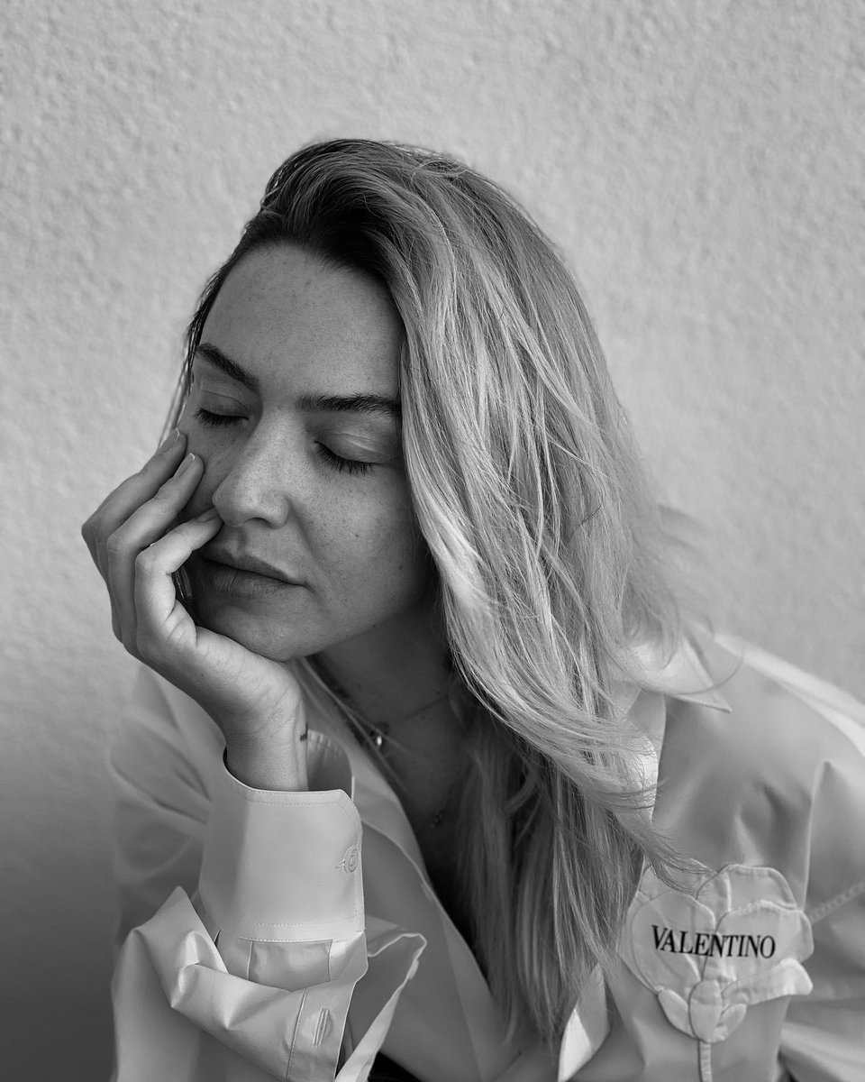 Herkese iyi haftalar 🖤