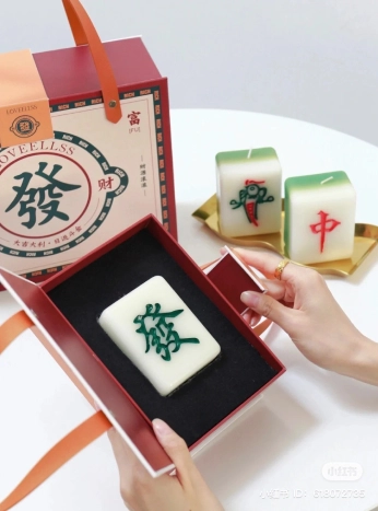 These mahjong-themed candles are what true-blue mahjong lovers should get. 💥 a1.plus/B5UL4 #mahjongcandles #mahjong #uniquecandles #candles