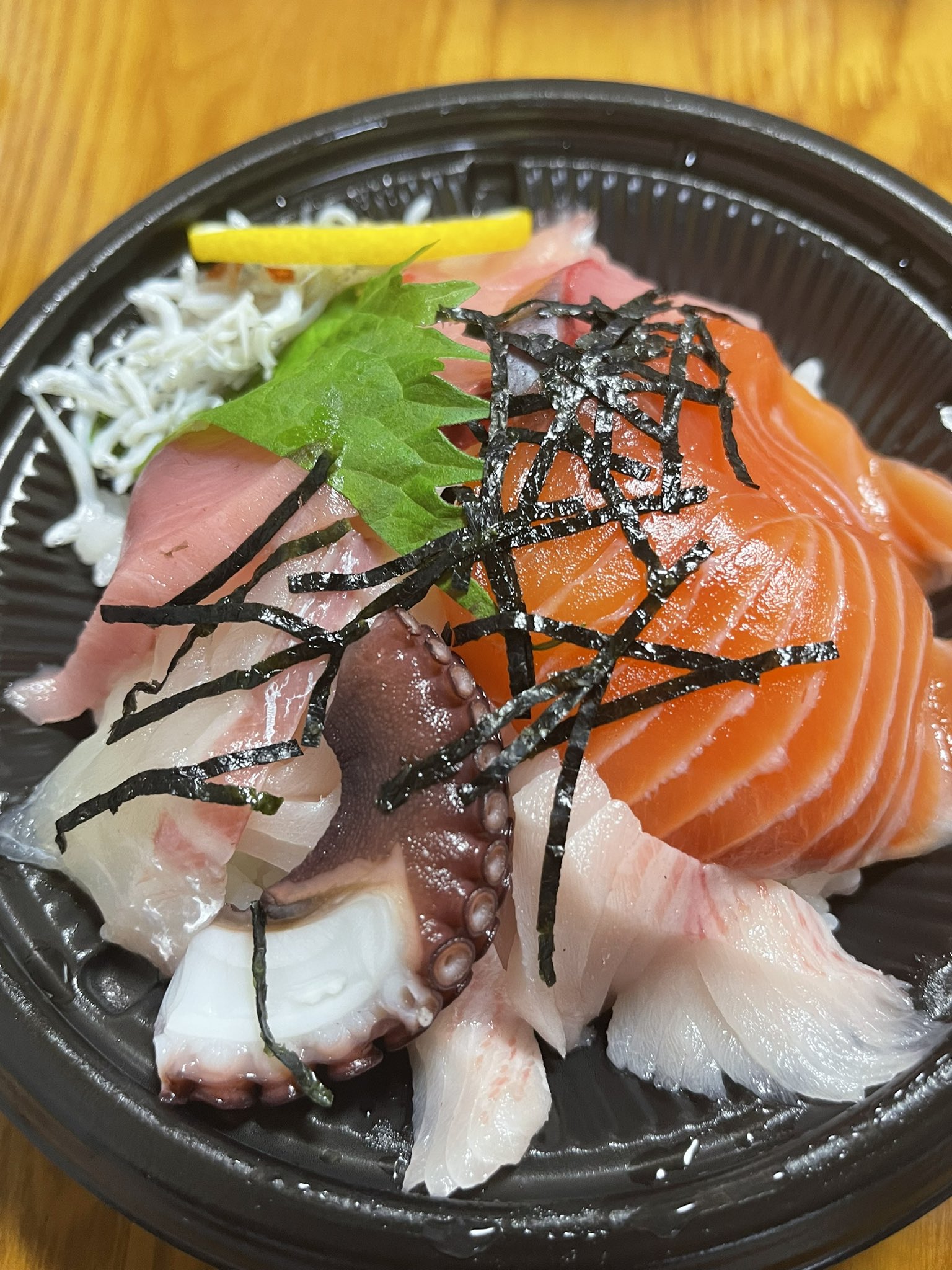 تويتر M على تويتر 太喜水産 トトデリ 海鮮丼 美味い 540円 サーモン丼 テイクアウト 大変美味しくいただきましたオススメ 岡山県岡山市北区田町１丁目９ １４ 1階 T Co Fhzryqepvn