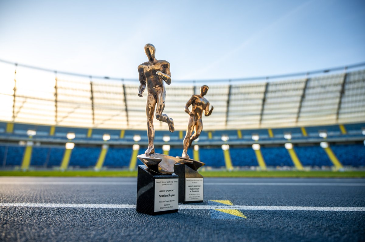 StadionSlaski's tweet photo. Tak prezentują się statuetki #DEMES przyznane #StadionŚląski:
👉 najlepszy obiekt sportowy 2020-2021
👉 najlepszy obiekt sportowy 2018! 🏆
Można je zobaczyć na żywo w recepcji obiektu.🤩
@PrasoweSlaskie @JakubChe @Forum_SPORTBIZ https://t.co/LDoLUc0pOT